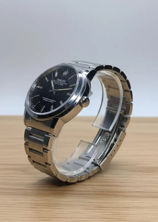 Premium Silver Chain Strap Analog Watch for Men – Stylish Stainless Steel Watch